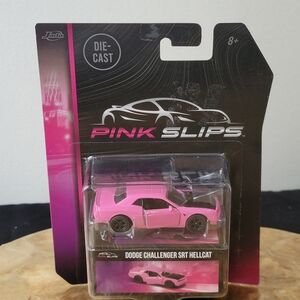 Die-Cast Dodge Challenger SRT Hellcat - Pink